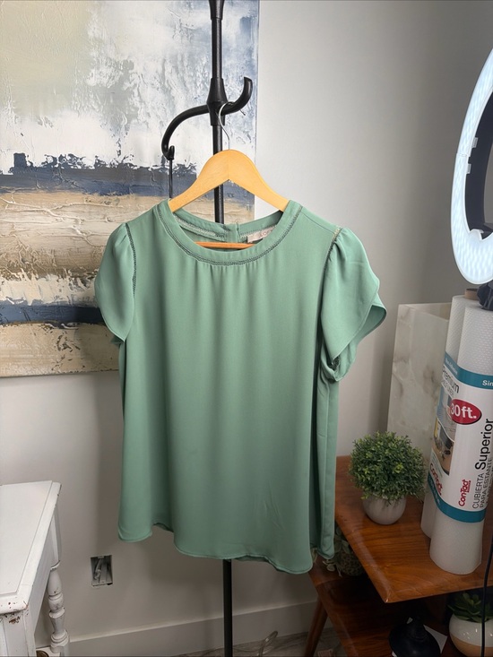 LOFT Tops - LOFT Mint Green Flutter Short Sleeve Blouse